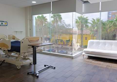 Patient room at CER Bariatrics