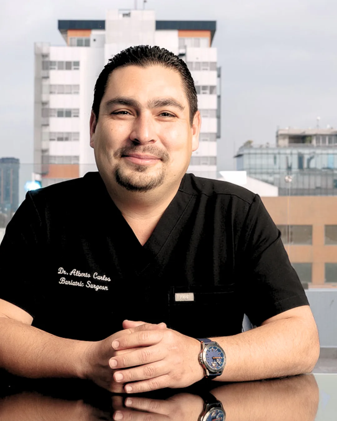 Dr. Alberto Carlos
